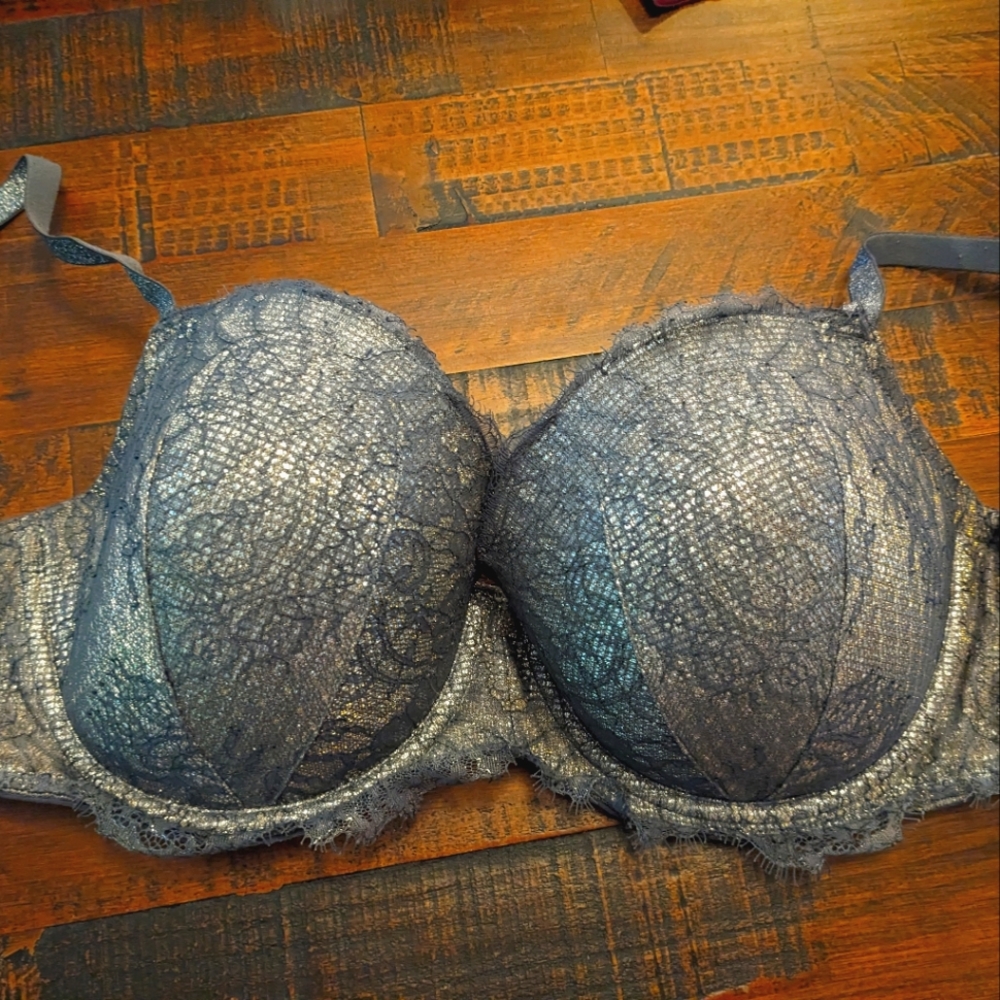 Victoria's Secret Dream Angels special holiday bra 36DDD